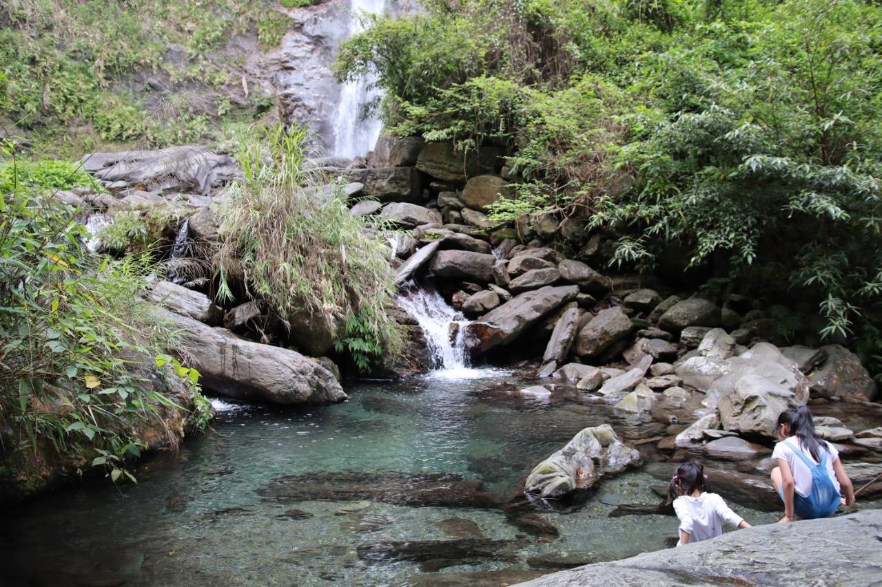 Pu Shi Homestay Yuli Buitenkant foto