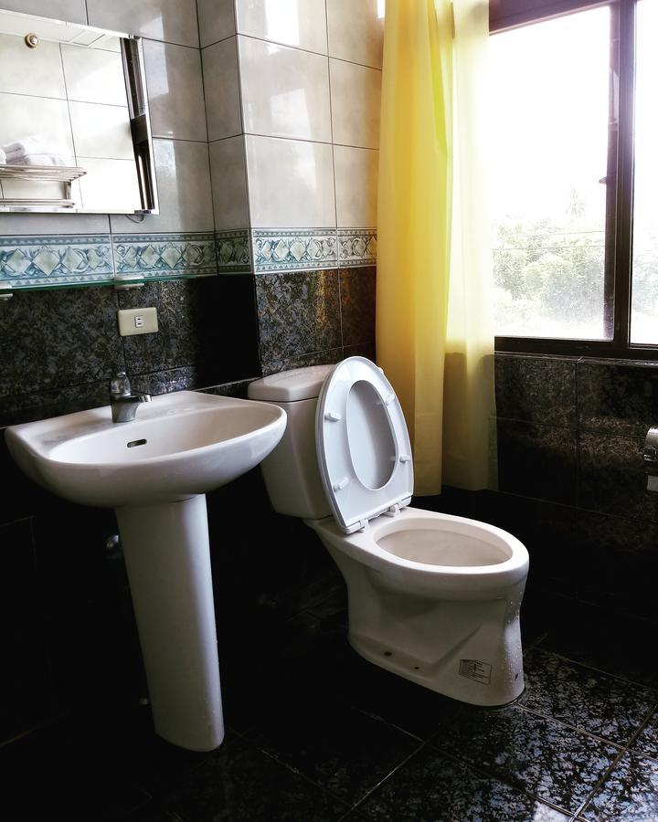 Pu Shi Homestay Yuli Buitenkant foto